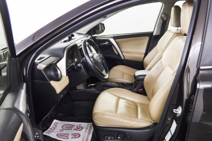 Продажа Toyota RAV4 IV (XA40) 2.5 AT (179 л.с.) 2014 Коричневый в Автодом