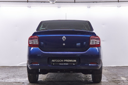 Продажа Renault Logan II Рестайлинг 1.6 MT (82 л.с.) 2018 Синий в Автодом