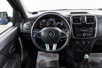 Продажа Renault Logan II Рестайлинг 1.6 MT (82 л.с.) 2018 Синий в Автодом