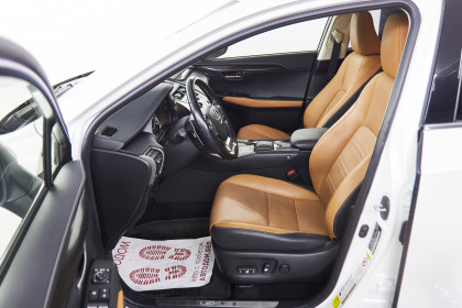 Продажа Lexus NX I Рестайлинг 300 2.0 AT (238 л.с.) 2019 Белый в Автодом