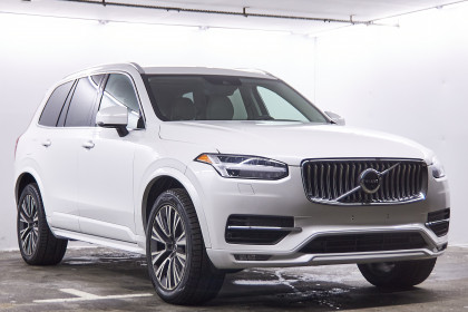 Продажа Volvo XC90 II Рестайлинг 2.0 AT (250 л.с.) 2021 Белый в Автодом