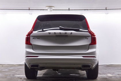 Продажа Volvo XC90 II Рестайлинг 2.0 AT (250 л.с.) 2021 Белый в Автодом