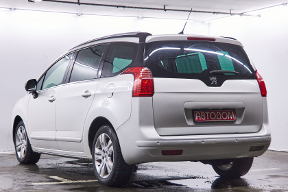 Продажа Peugeot 5008 I 1.6 MT (112 л.с.) 2011 Белый в Автодом