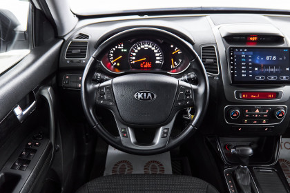 Продажа Kia Sorento II Рестайлинг 2.4 AT (175 л.с.) 2019 Белый в Автодом