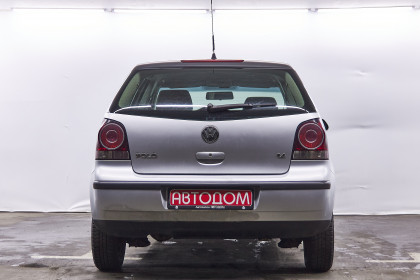 Продажа Volkswagen Polo IV Рестайлинг 1.4 MT (80 л.с.) 2008 Серебристый в Автодом