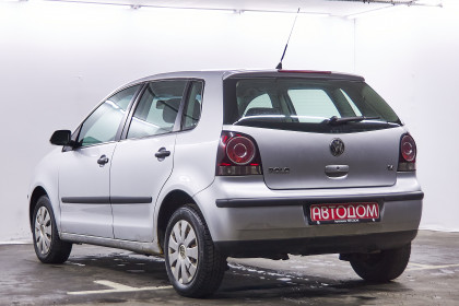 Продажа Volkswagen Polo IV Рестайлинг 1.4 MT (80 л.с.) 2008 Серебристый в Автодом
