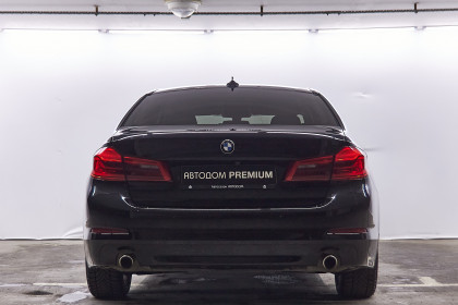Продажа BMW 5 серии VII (G30/G31) 520i 2.0 AT (184 л.с.) 2020 Черный в Автодом