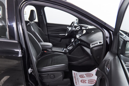 Продажа Ford Kuga II Рестайлинг 1.5 AT (150 л.с.) 2019 Черный в Автодом
