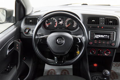 Продажа Volkswagen Polo V Рестайлинг 1.6 MT (110 л.с.) 2016 Серый в Автодом