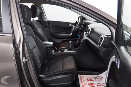 Продажа Kia Sportage IV Рестайлинг 2.0 MT (150 л.с.) 2019 Коричневый в Автодом