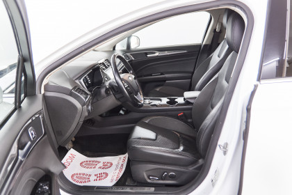Продажа Ford Mondeo V Рестайлинг 2.0 AT (190 л.с.) 2019 Белый в Автодом