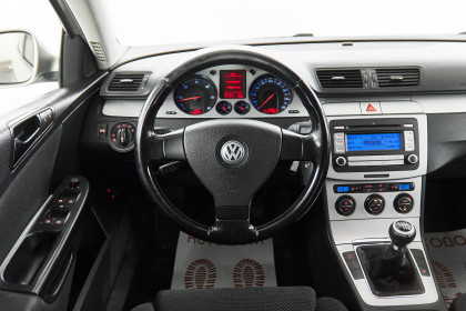 Продажа Volkswagen Passat B6 2.0 MT (140 л.с.) 2008 Белый в Автодом