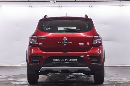 Продажа Renault Sandero II Рестайлинг 1.6 MT (113 л.с.) 2019 Красный в Автодом