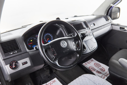 Продажа Volkswagen Multivan T5 2.5 AT (174 л.с.) 2005 Черный в Автодом