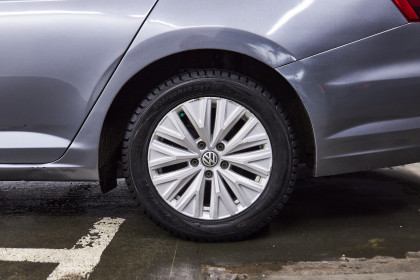 Продажа Volkswagen Jetta VII 8-speed 1.4 AT (147 л.с.) 2018 Серый в Автодом
