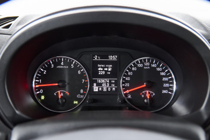 Продажа Nissan X-Trail II Рестайлинг 2.5 CVT (169 л.с.) 2013 Черный в Автодом