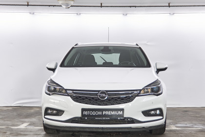 Продажа Opel Astra K 1.6 MT (110 л.с.) 2016 Белый в Автодом