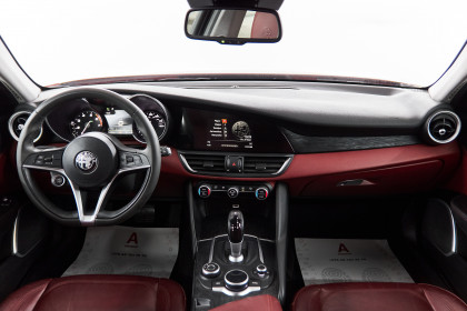 Продажа Alfa Romeo Giulia II (952) 2.0 AT (280 л.с.) 2018 Красный в Автодом