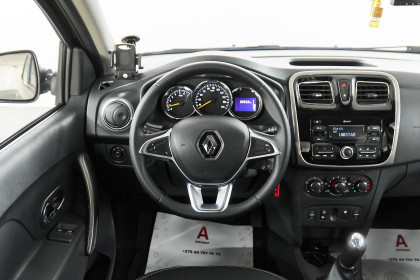Продажа Renault Logan II Рестайлинг 1.6 MT (113 л.с.) 2018 Коричневый в Автодом