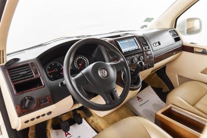 Продажа Volkswagen Transporter T5 Рестайлинг 2.0 MT (140 л.с.) 2009 Белый в Автодом