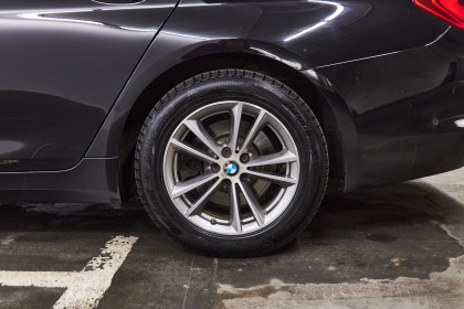 Продажа BMW 5 серии VII (G30/G31) 520d 2.0 AT (190 л.с.) 2019 Черный в Автодом