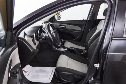 Продажа Chevrolet Cruze I Рестайлинг 1.6 MT (109 л.с.) 2014 Черный в Автодом
