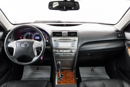 Продажа Toyota Camry VI (XV40) Рестайлинг 2.4 AT (167 л.с.) 2011 Белый в Автодом