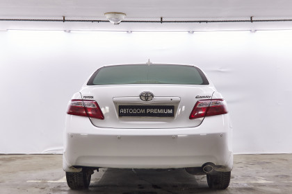 Продажа Toyota Camry VI (XV40) Рестайлинг 2.4 AT (167 л.с.) 2011 Белый в Автодом