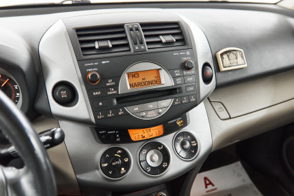 Продажа Toyota RAV4 III (XA30) 2.0 AT (152 л.с.) 2007 Коричневый в Автодом