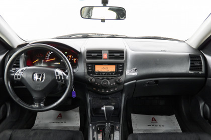 Продажа Honda Accord VII 2.4 AT (190 л.с.) 2003 Серебристый в Автодом