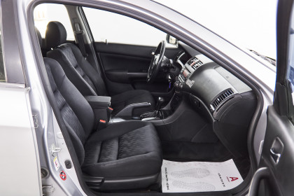 Продажа Honda Accord VII 2.4 AT (190 л.с.) 2003 Серебристый в Автодом