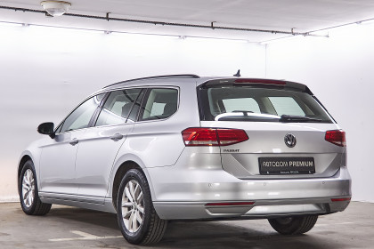 Продажа Volkswagen Passat B8 DSG7 2.0 AMT (150 л.с.) 2019 Серебристый в Автодом