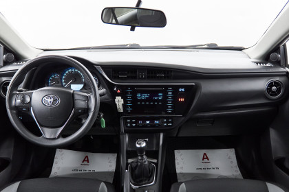 Продажа Toyota Auris II Рестайлинг 1.4 MT (90 л.с.) 2016 Белый в Автодом