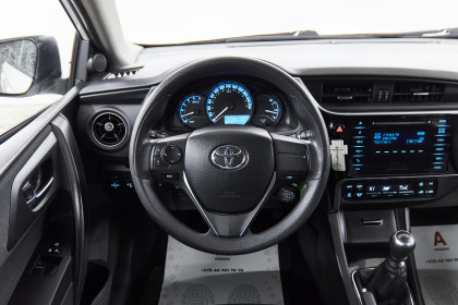 Продажа Toyota Auris II Рестайлинг 1.4 MT (90 л.с.) 2016 Белый в Автодом