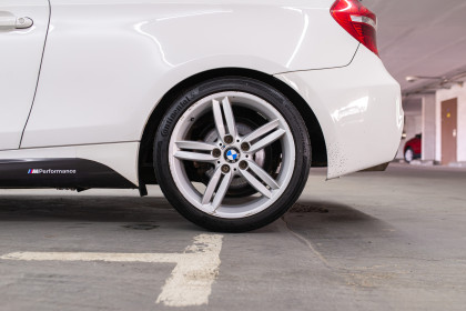 Продажа BMW 1 серии I (E81/E82/E87/E88) Рестайлинг 116d 2.0 MT (116 л.с.) 2009 Белый в Автодом