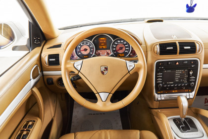 Продажа Porsche Cayenne I Рестайлинг (957) Diesel 3.0 AT (240 л.с.) 2009 Белый в Автодом