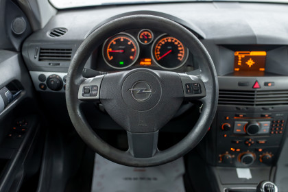Продажа Opel Astra H 1.7 MT (100 л.с.) 2004 Черный в Автодом