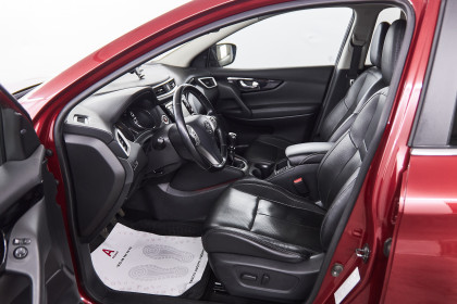 Продажа Nissan Qashqai II 1.5 MT (110 л.с.) 2017 Бордовый в Автодом