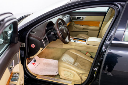 Продажа Jaguar XF I 2.7 AT (207 л.с.) 2008 Черный в Автодом