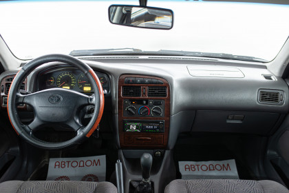 Продажа Toyota Avensis I 2.0 MT (110 л.с.) 2000 Серебристый в Автодом