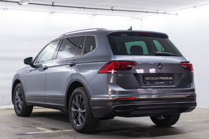 Продажа Volkswagen Tiguan II Рестайлинг Allspace 2.0 AT (186 л.с.) 2021 Серый в Автодом