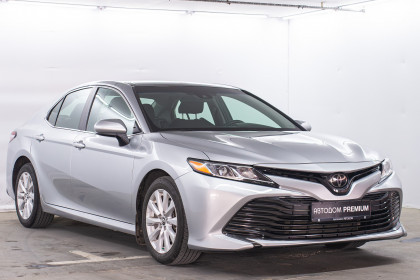 Продажа Toyota Camry VIII (XV70) 2.5 AT (181 л.с.) 2018 Серебристый в Автодом