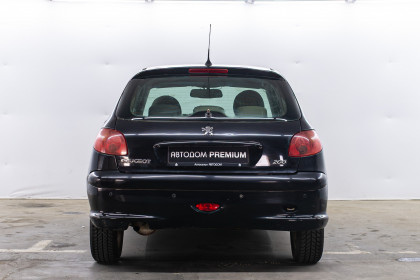 Продажа Peugeot 206 I 1.4 AT (75 л.с.) 2008 Черный в Автодом