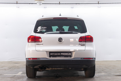 Продажа Volkswagen Tiguan I Рестайлинг 2.0 AT (170 л.с.) 2015 Белый в Автодом