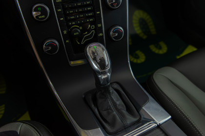 Продажа Volvo V60 I 1.6 AMT (115 л.с.) 2012 Черный в Автодом