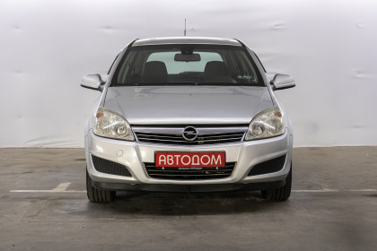 Продажа Opel Astra H Рестайлинг 1.2 MT (90 л.с.) 2010 Серебристый в Автодом