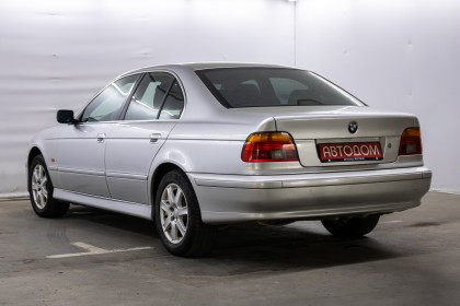 Продажа BMW 5 серии IV (E39) Рестайлинг 525i 2.5 MT (192 л.с.) 2001 Серебристый в Автодом