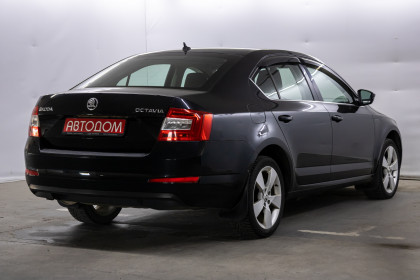 Продажа Skoda Octavia III (A7) 2.0 AMT (150 л.с.) 2015 Черный в Автодом