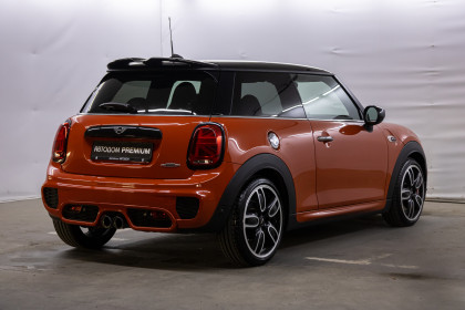 Продажа Mini Hatch III (F55/F56) Рестайлинг John Cooper Works 2.0 AT (231 л.с.) 2020 Оранжевый в Автодом