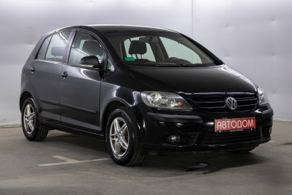 Продажа Volkswagen Golf Plus I 1.6 MT (102 л.с.) 2008 Черный в Автодом